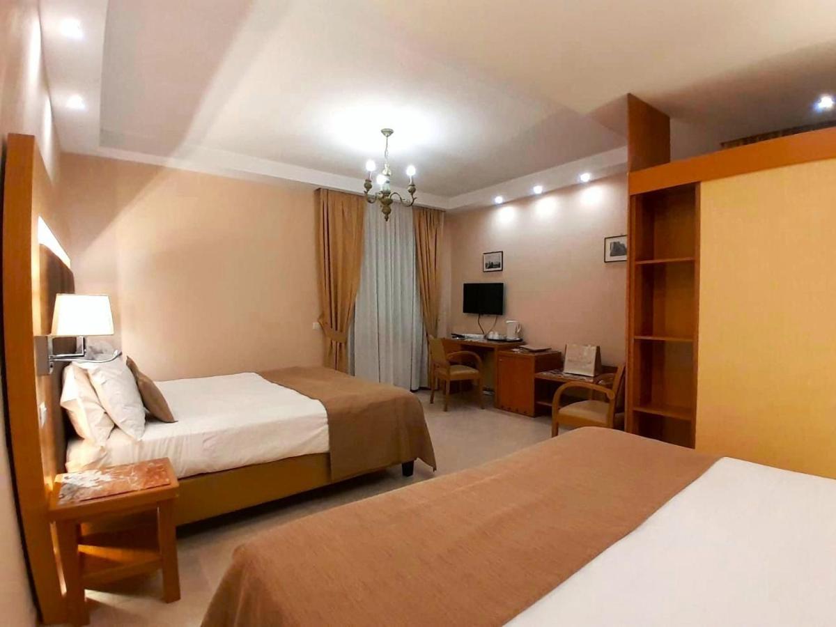 Montespina Park Hotel نابولي المظهر الخارجي الصورة