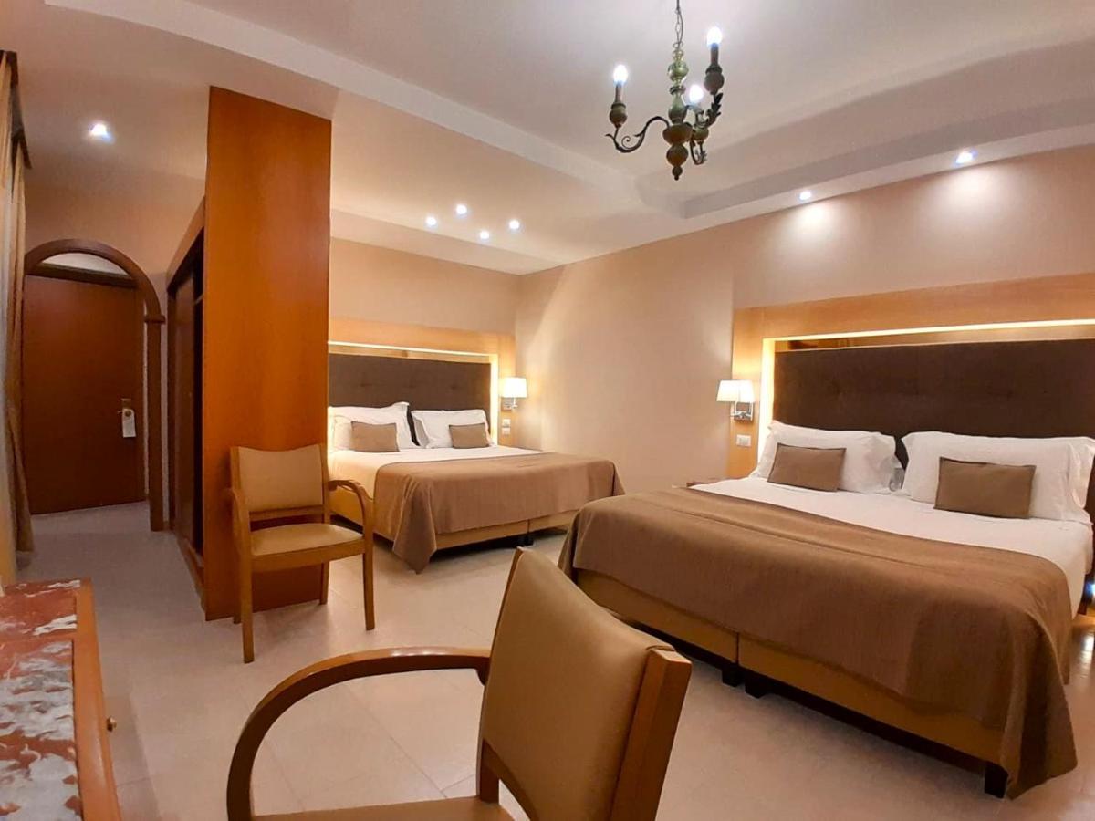 Montespina Park Hotel نابولي المظهر الخارجي الصورة